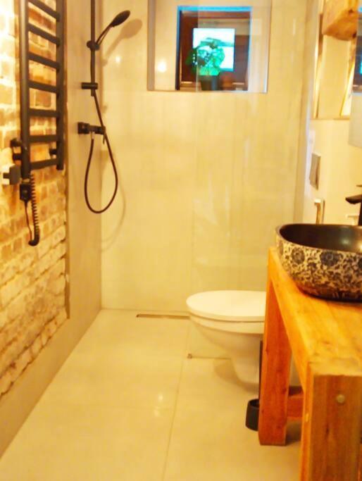 Klimatyczne Studio 3B Z Parkingiem คาโตวีตเซ ภายนอก รูปภาพ
